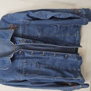 Vintage Women's Blue Denim Jacket with Floral Embroidery